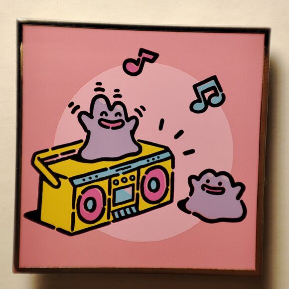 Pokemon TCG Ditto Lazy Summer Enamel Pin Official Nintendo Lapel Badge - Picture 1 of 3